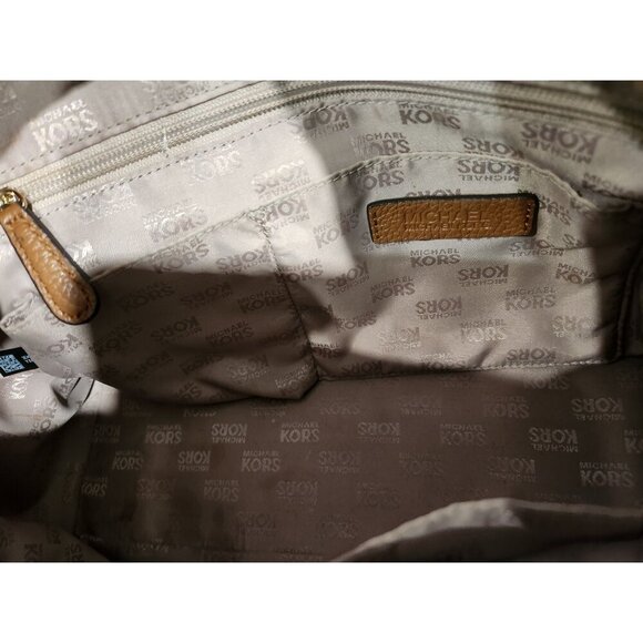 Michael Kors Sandrine Large Saffiano Leather Purse/Crossbody Acorn - Picture 7 of 8